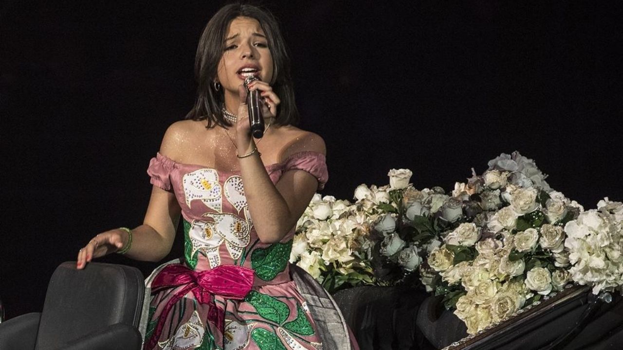 Ángela escribe triste mensaje a su abuelo, don Antonio Aguilar: “Hoy y siempre”