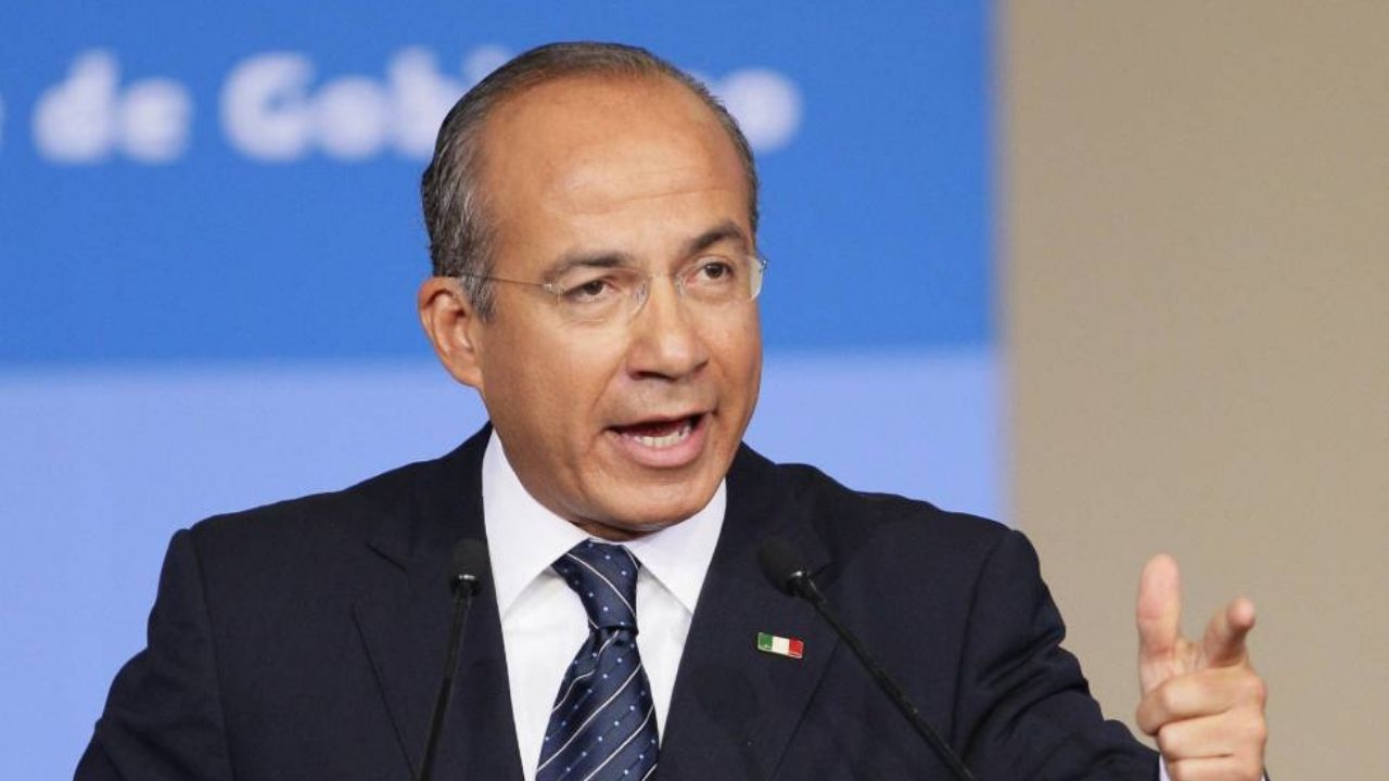 Felipe Calderón defiende a Chumel Torres del presidente de “los apodos”