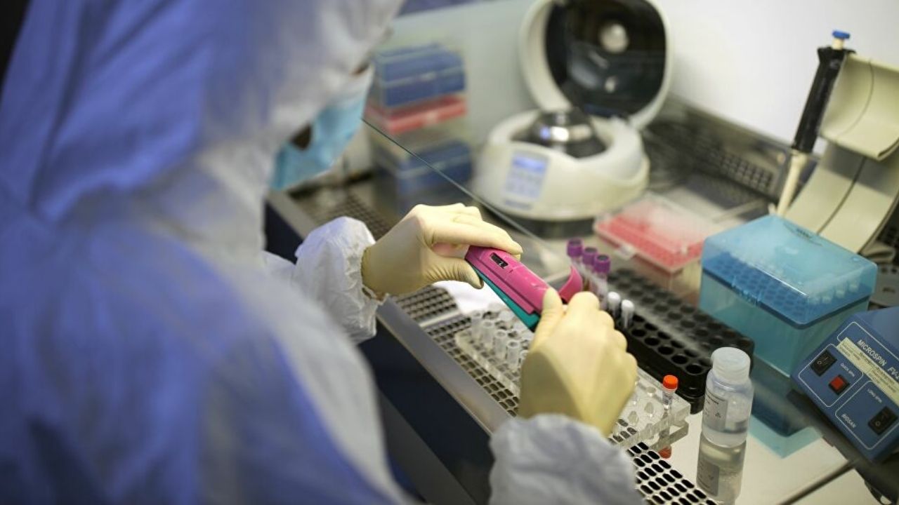 Ayuda Covid-19: Rusia podría iniciar producción de vacuna durante este otoño