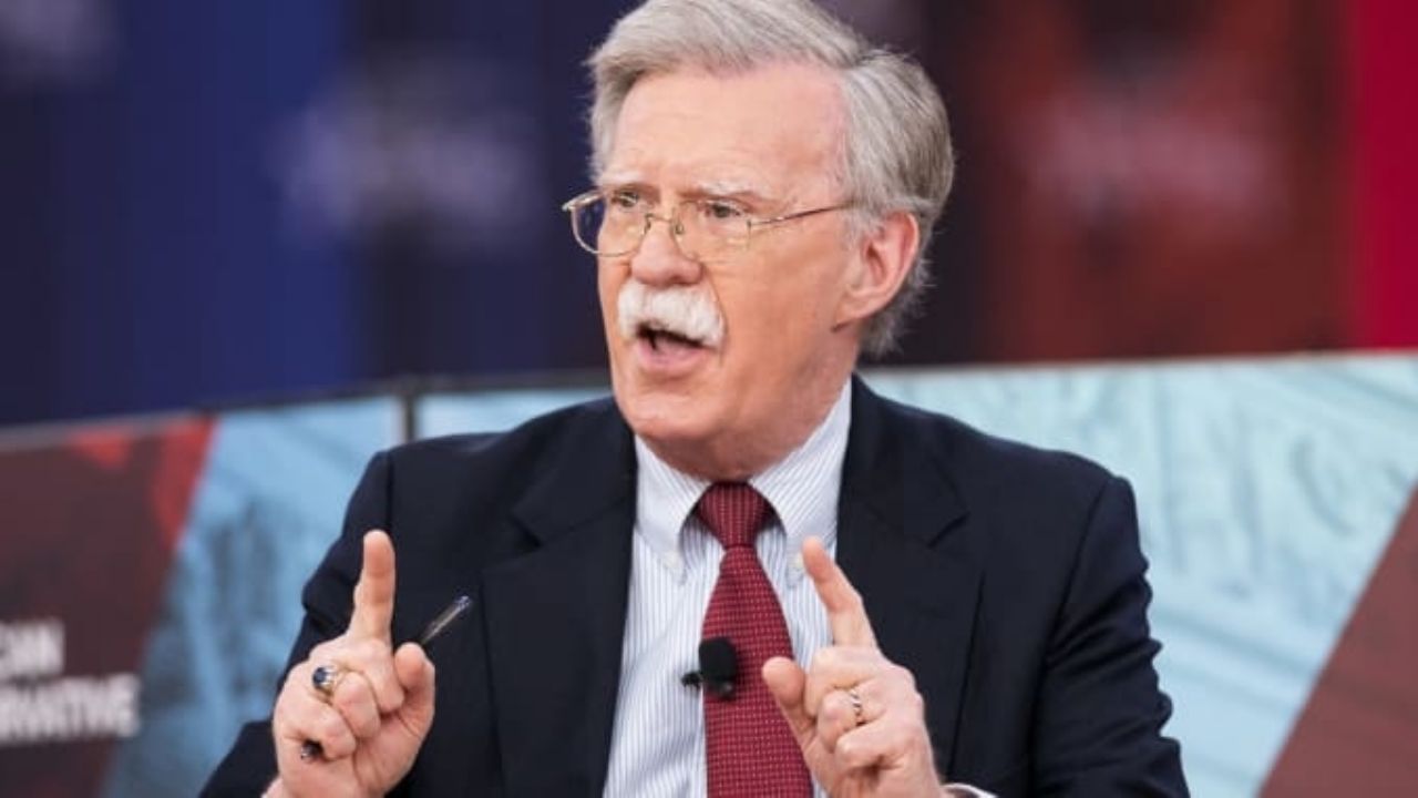 Pese a reproches de Donald Trump, juez permite la publicación del libro de John Bolton