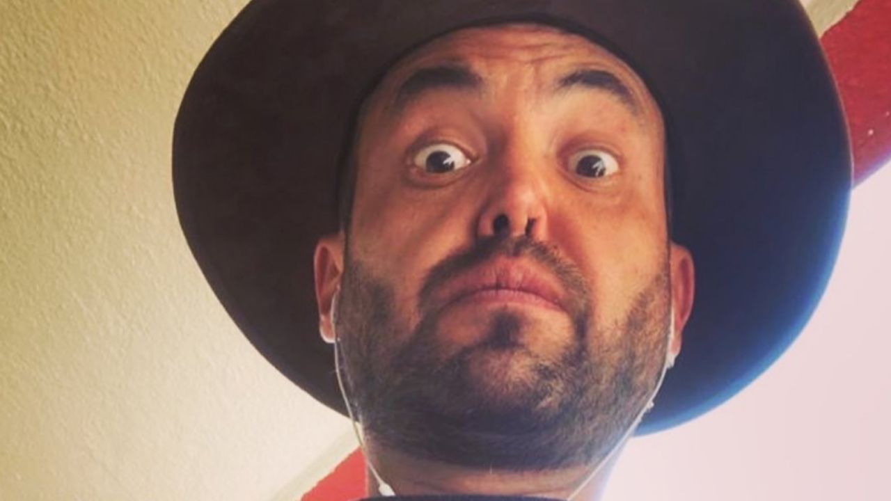 Mauricio Clark se arrepiente de haber dicho que era gay ente millones de televidentes