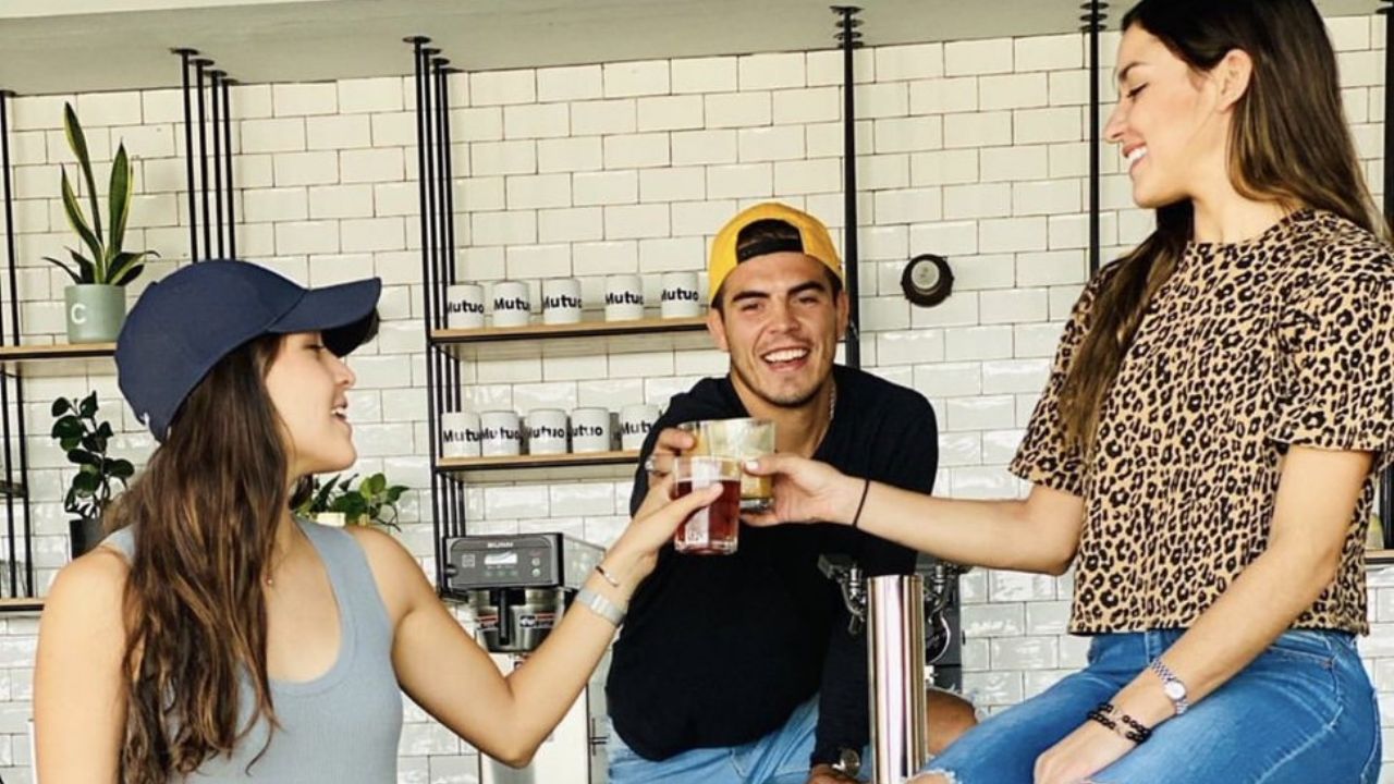 “Te quiero”: Casandra de ‘Exatlón’ presume primera foto con Yomi mientras se besan