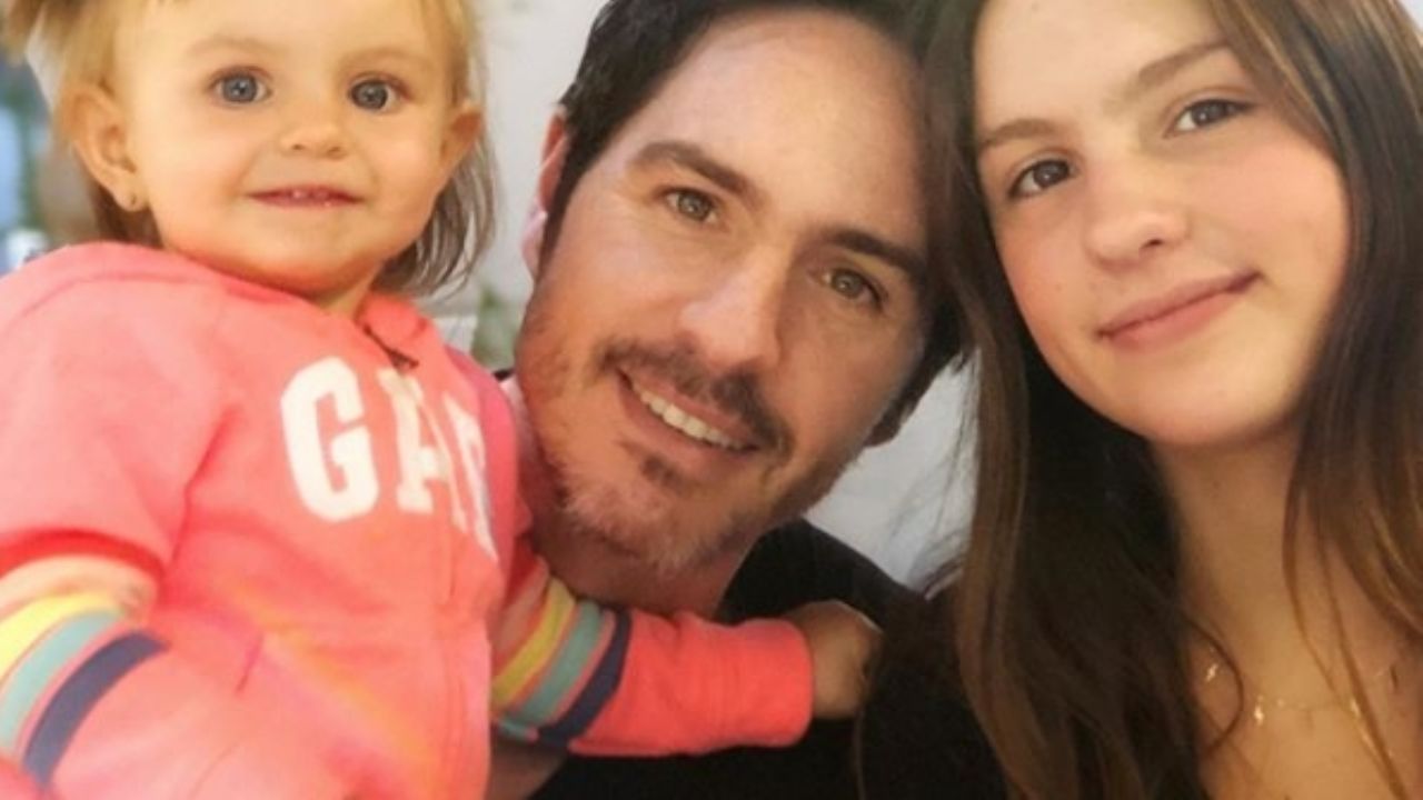 Mauricio Ochmann se declara enamorado de la paternidad y agradece: “Es el mejor regalo”