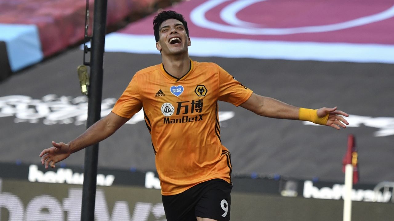 La Juventus ofrecería 2 jugadores y dinero a cambio de Raúl Jiménez