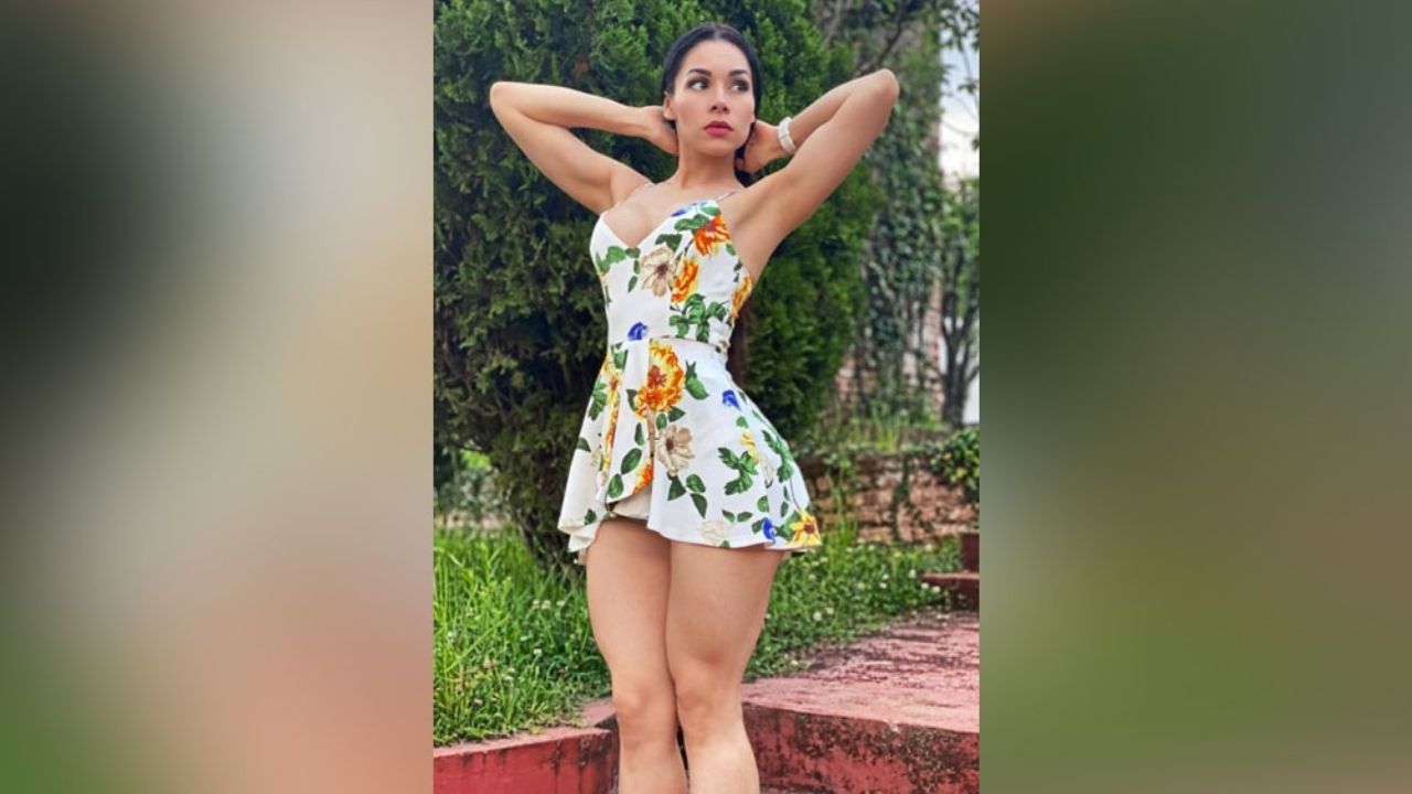 Yuliett Torres eleva la temperatura con su coqueto ‘outfit’ de secretaria