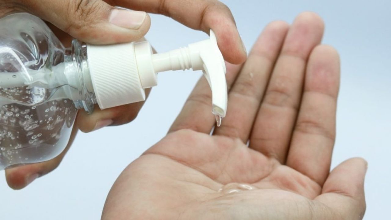 Estados Unidos advierte sobre la ‘toxicidad’ del gel antibacterial hecho en México