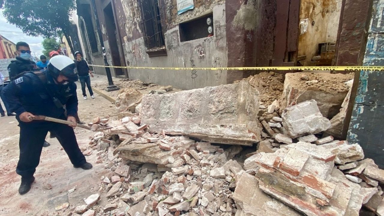 Aumenta los muertos en Oaxaca: Van cuatro fallecidos por sismo de 7.5 grados