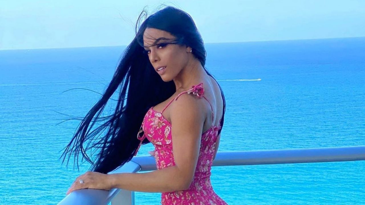 Yarishna Ayala destaca su figura con atrevido conjunto y sus fans ‘enloquecen’