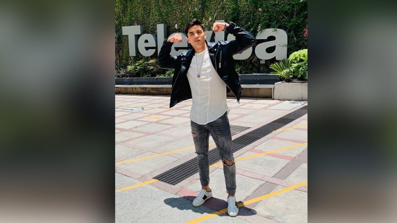 Tensión al límite: Ex de Frida Sofía jalonea a integrante de ‘Guerreros 2020’ en vivo