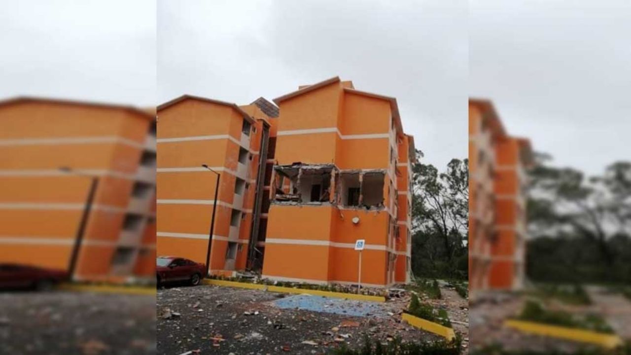 Explosión en cuartel militar de Cuernavaca moviliza a los cuerpos de emergencia