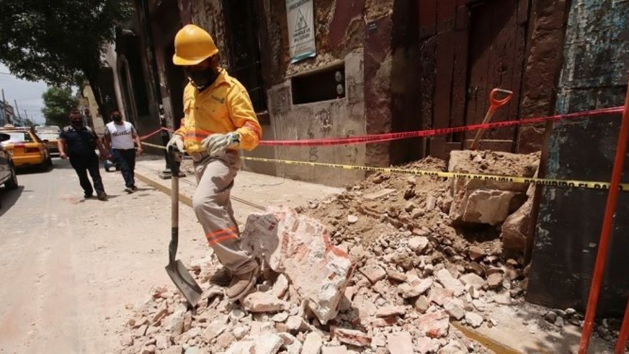 Aumentan a 7 los muertos por el sismo de magnitud 7.5 en Oaxaca; hay 11 heridos