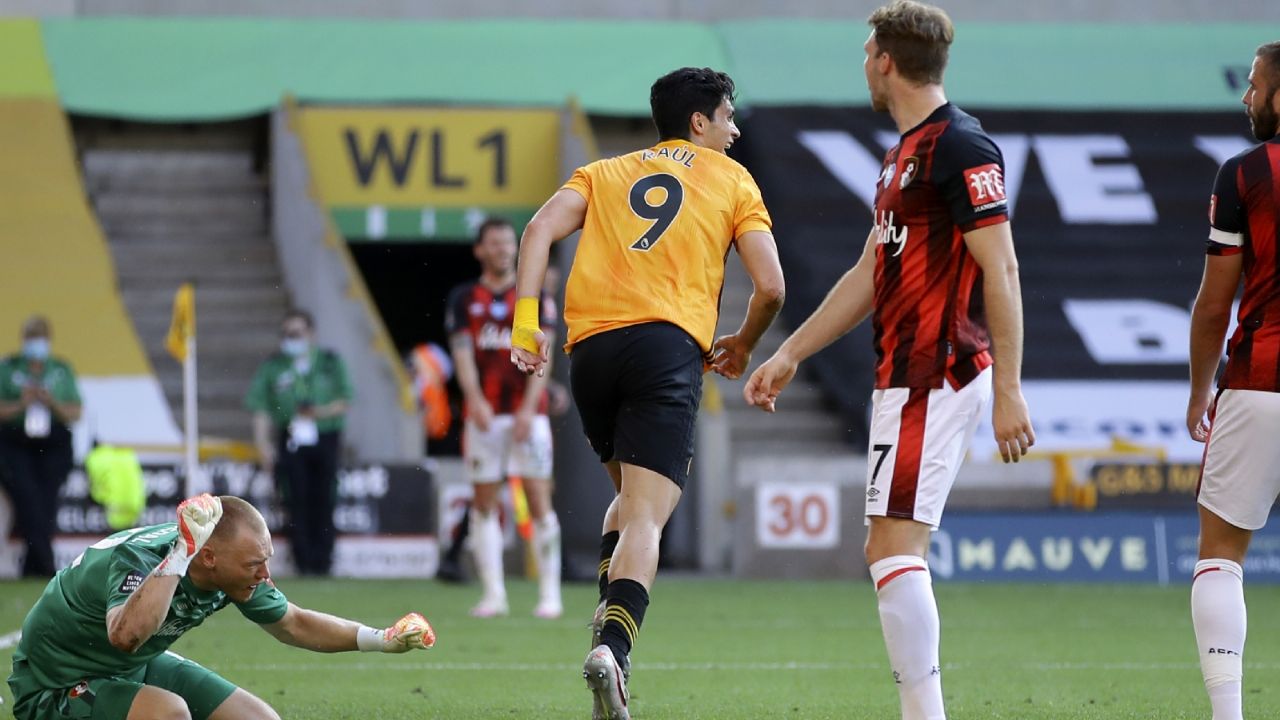 ¡Imparable! Raúl Jiménez vuelve a anotar y los Wolves vencen al Bournemouth