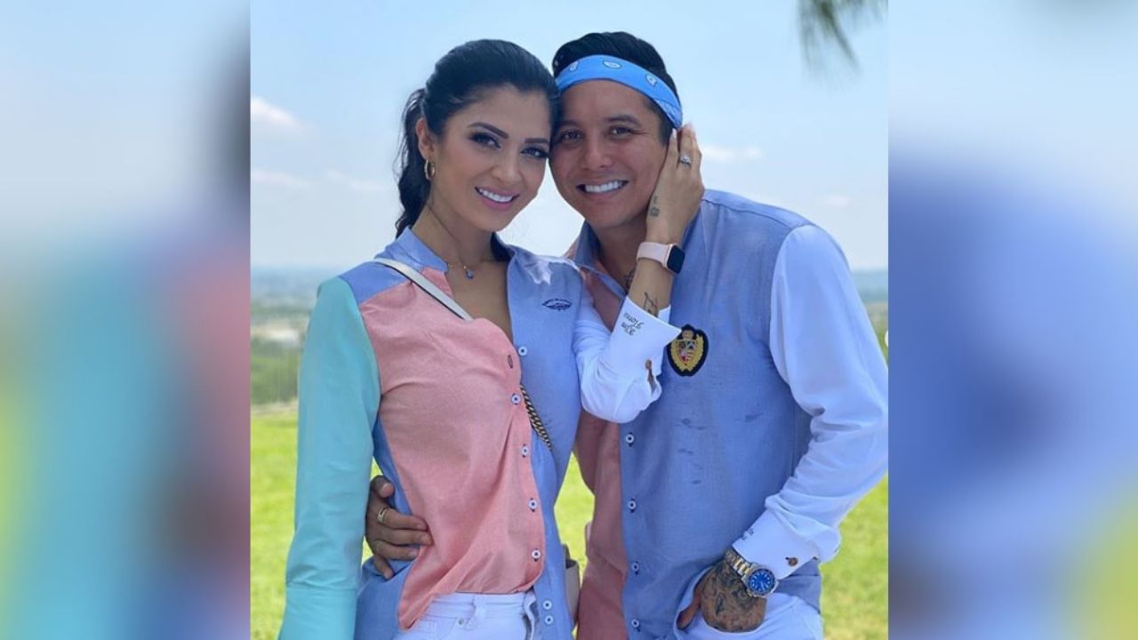 “Al rato como Chiquis y Lorenzo”: Critican a Edwin Luna por tóxico tatuaje con su esposa