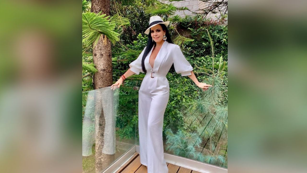 Maribel Guardia hace suspirar al presumir su impactante figura en fabuloso vestido