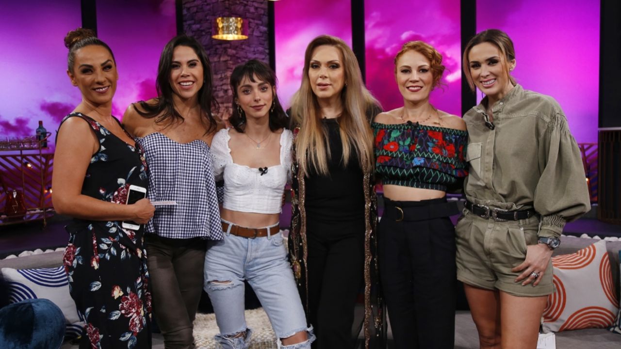 VIDEO: Conductora de Televisa critica a famosos que presumen sus acciones altruistas