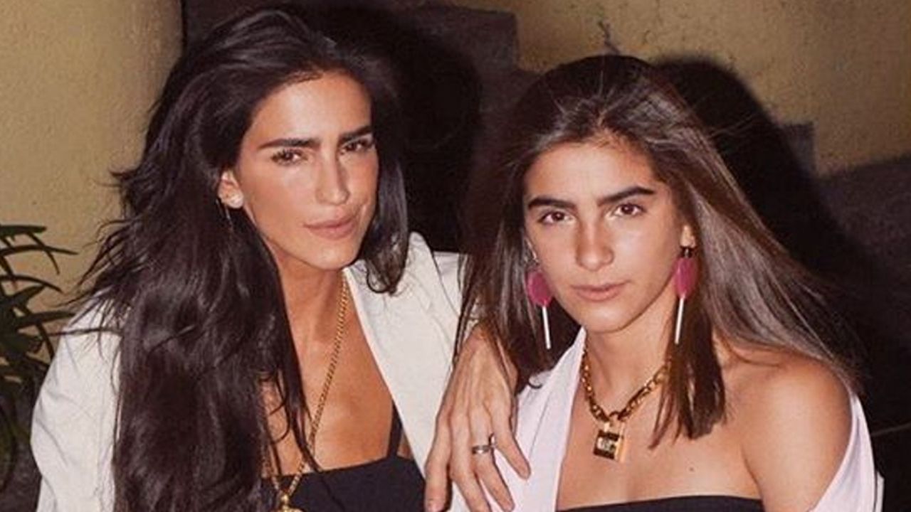 ¡Como dos niñas! Bárbara de Regil y su hija se divierten con tremendos bikinis