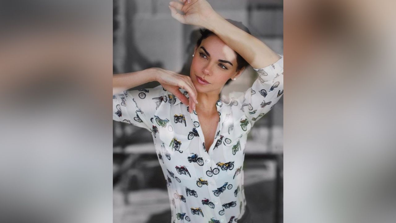 Livia Brito deja boquiabiertos a fans con sensual perreo en ajustados leggings