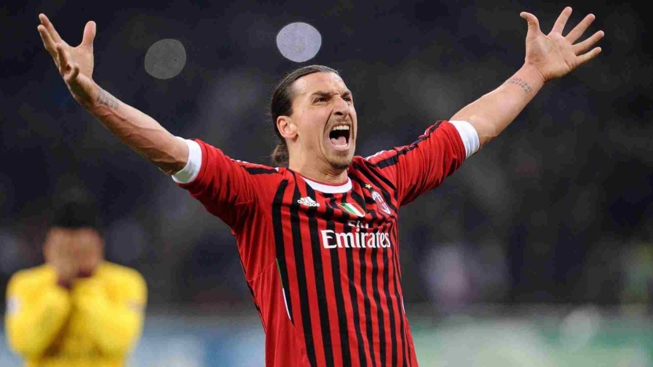 Zlatan vuelve a ‘reventar’ las redes con su soberbia: “Dios y sus estudiantes”