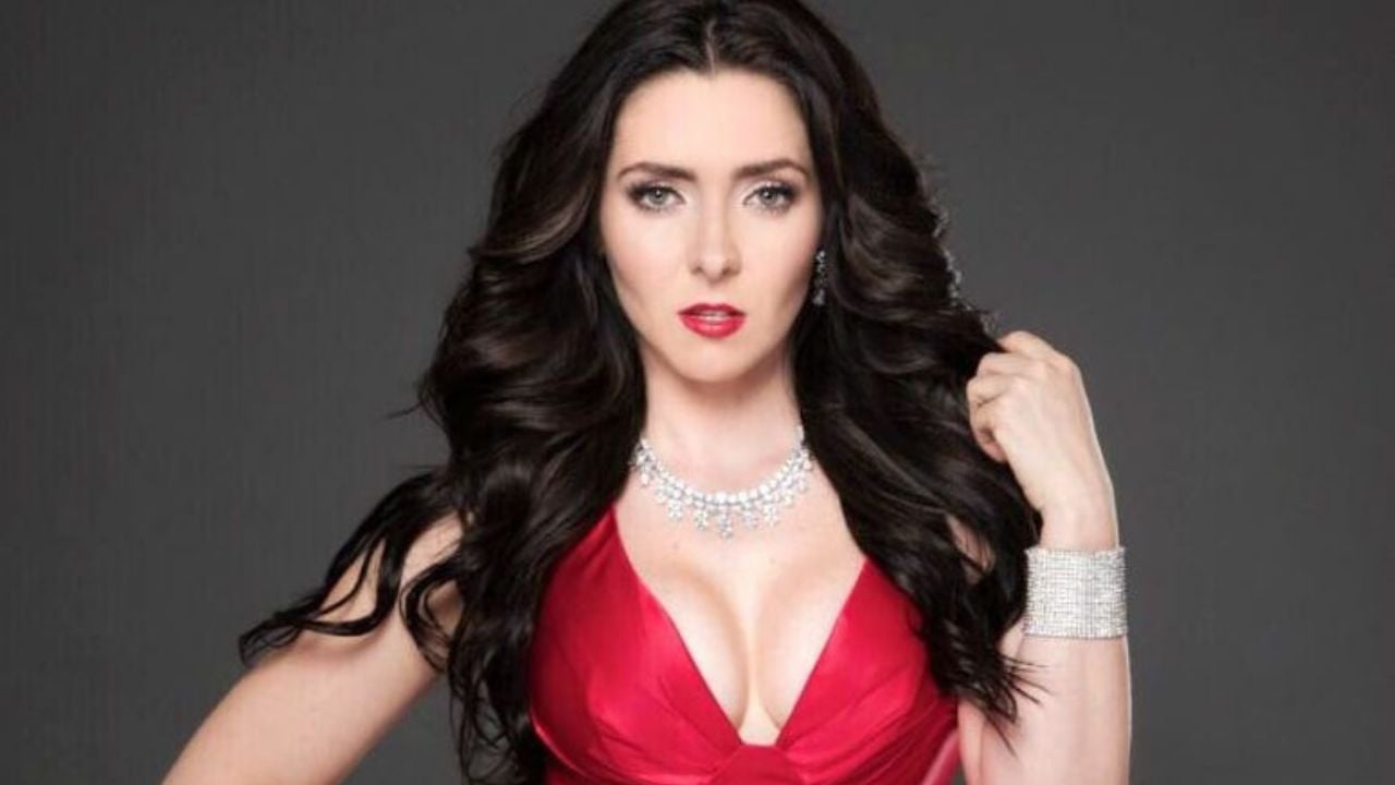 ¿Son falsas? Ariadne Díaz revela si tiene una rutina de ejercicios o una cirugía estética