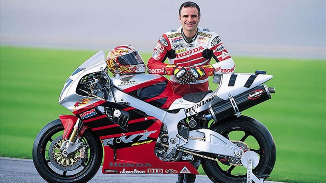 El expiloto de motociclismo, Miguel Duhamel, recibe un disparo en la cabeza en EU