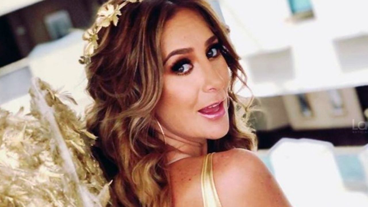 VIDEO: Geraldine Bazán disfruta del sol y la piscina con tremendo traje de baño