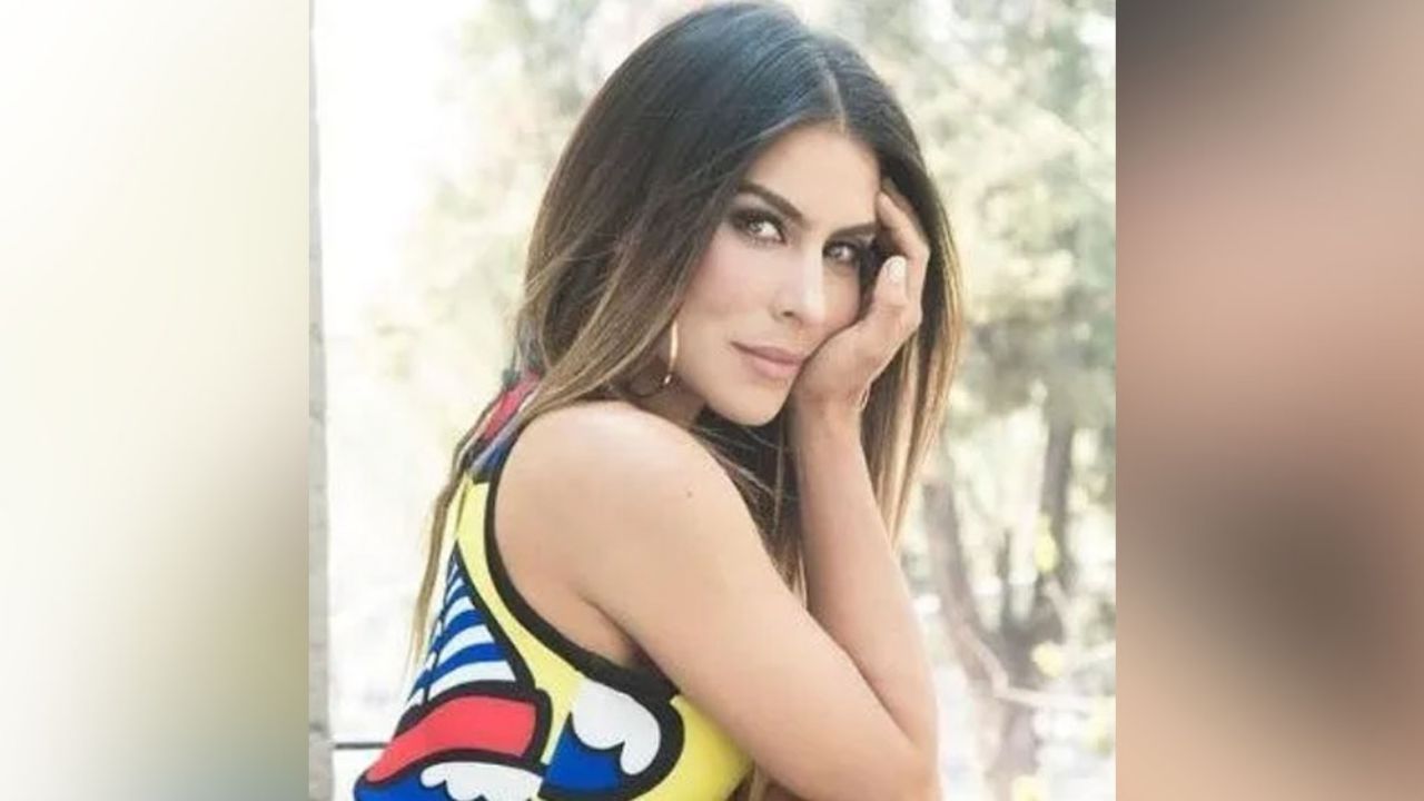 En atractivo ‘outfit’ deportivo, María León presume su tremenda flexibilidad