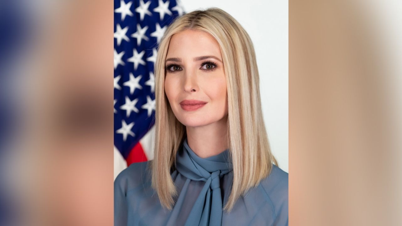 Ivanka Trump se convierte en la sensación de sus fans con entallado vestido