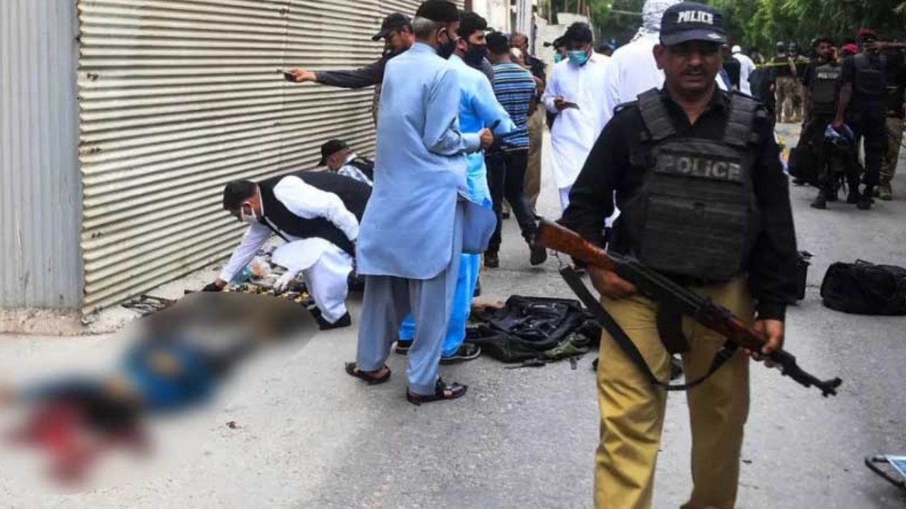 VIDEO: Ataque a Bolsa de Pakistán deja saldo de 6 personas fallecidas