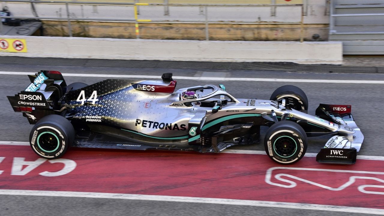 Mercedes se une en contra del racismo y usará automóviles serán negros en el 2020