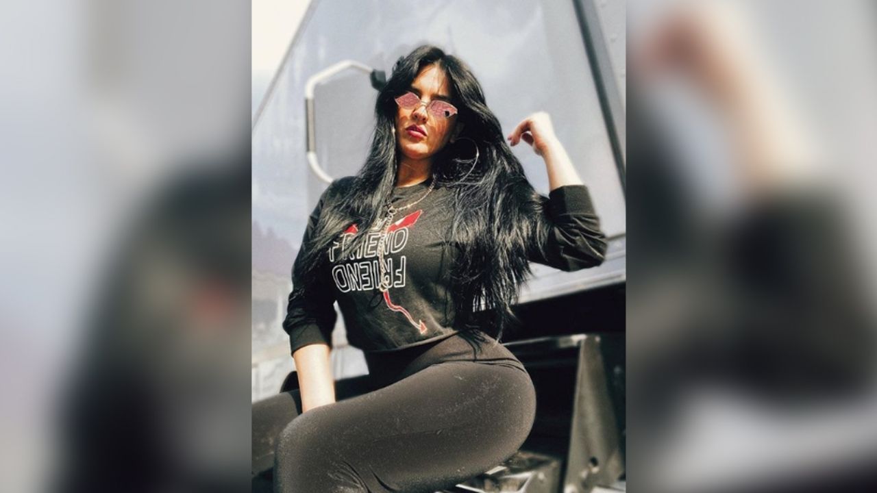 Curvy, conductora de ‘VLA’, alborota en Instagram al menear sus caderas en short ‘cachetero’