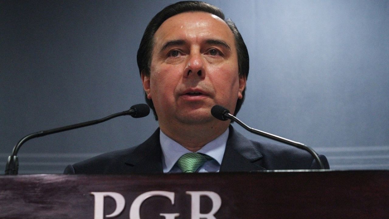 Tomás Zerón, artífice de la ‘verdad histórica’ de Ayotzinapa, huye de México