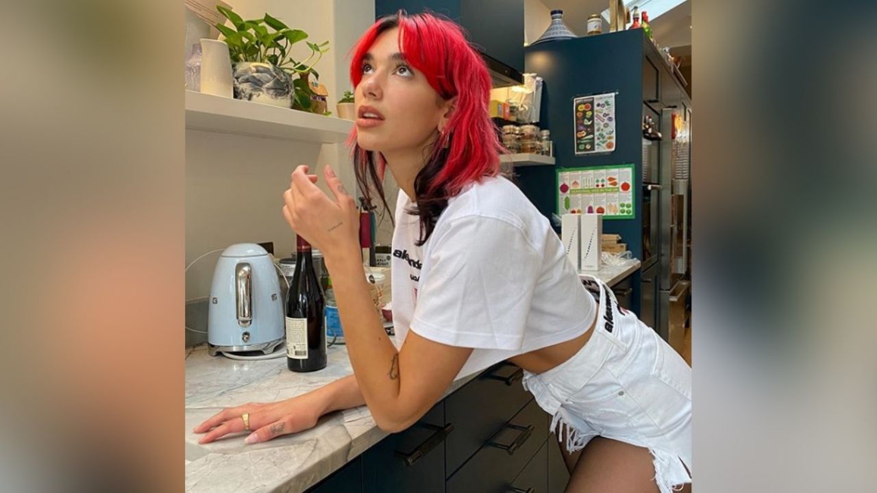 Dua Lipa enloquece a todo Instagram al modelar en diminuto bikini: “Diosa”