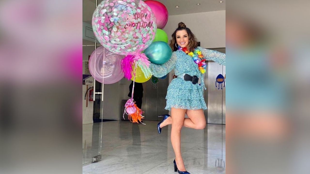 Laura G presume como luce con 35 años y seguidores reaccionan: “Pareces chamaquita”