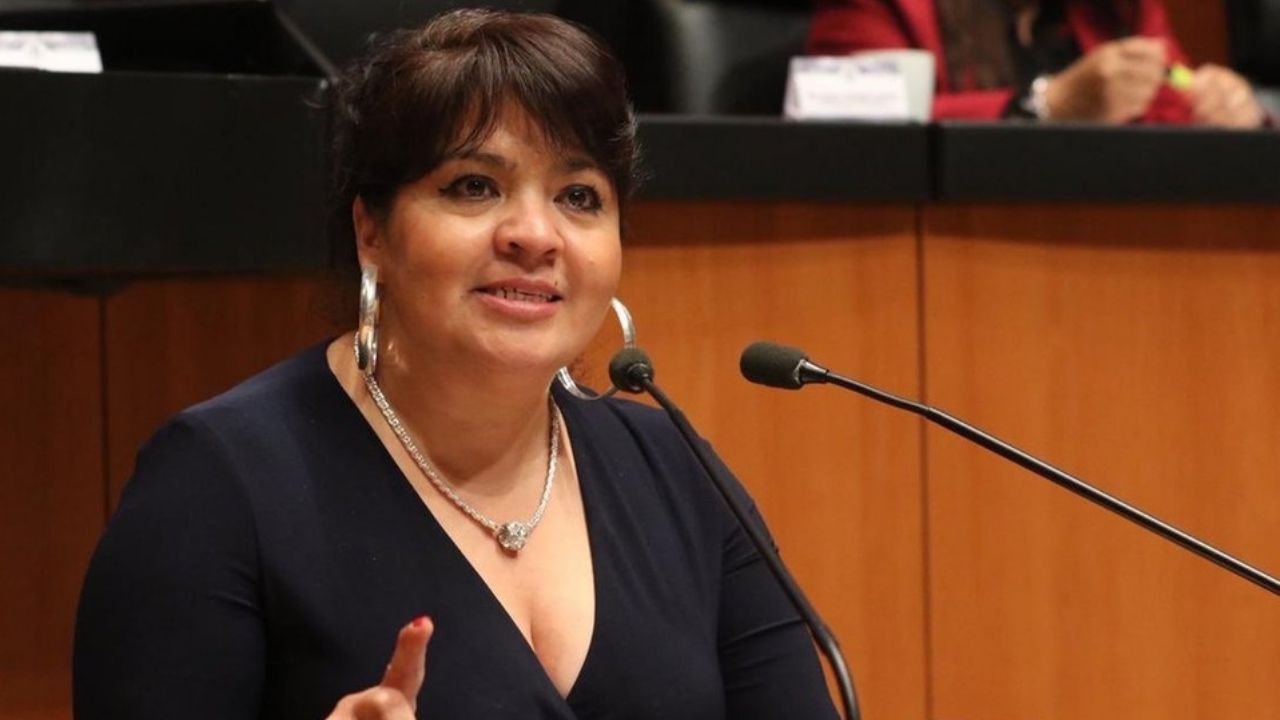 La senadora de Morena, Nestora Salgado, da positivo a Covid-19; está delicada en hospital