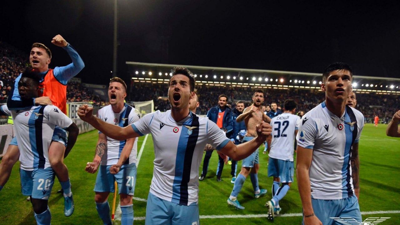 Lazio no se rinde en la Serie A y se mantiene a un punto del líder