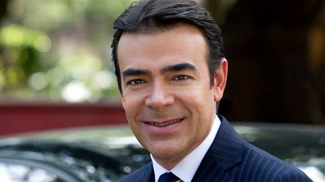 Toño Mauri, actor de TV Azteca, delicado de salud en hospital por coronavirus