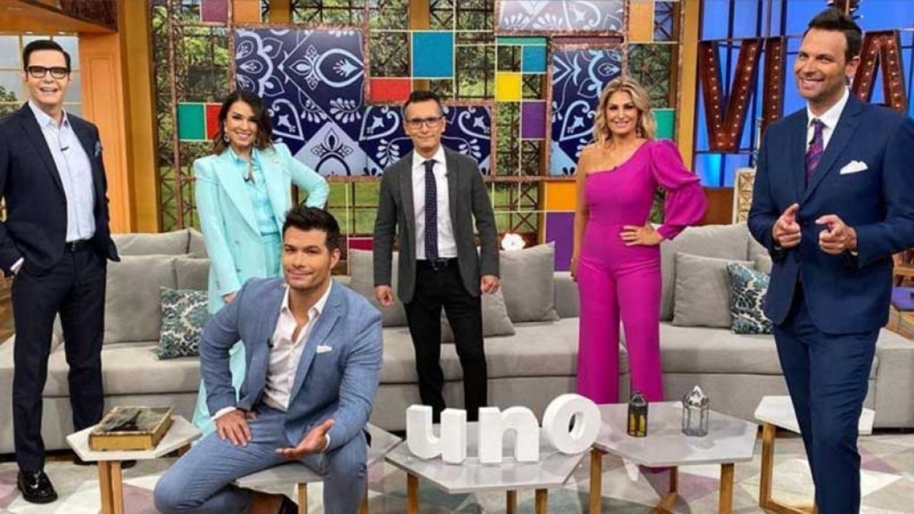 ¿Crisis en TV Azteca? Televisa da devastadora noticia a Laura G tras irse a ‘VLA’