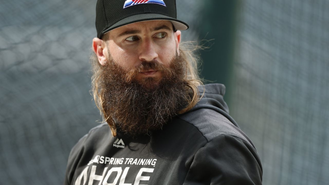 Equipos de MLB no podrán decir quién da positivo de COVID-19