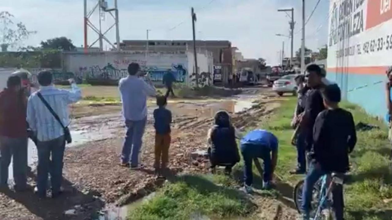 Autoridades trabajan en el lugar de los hechos