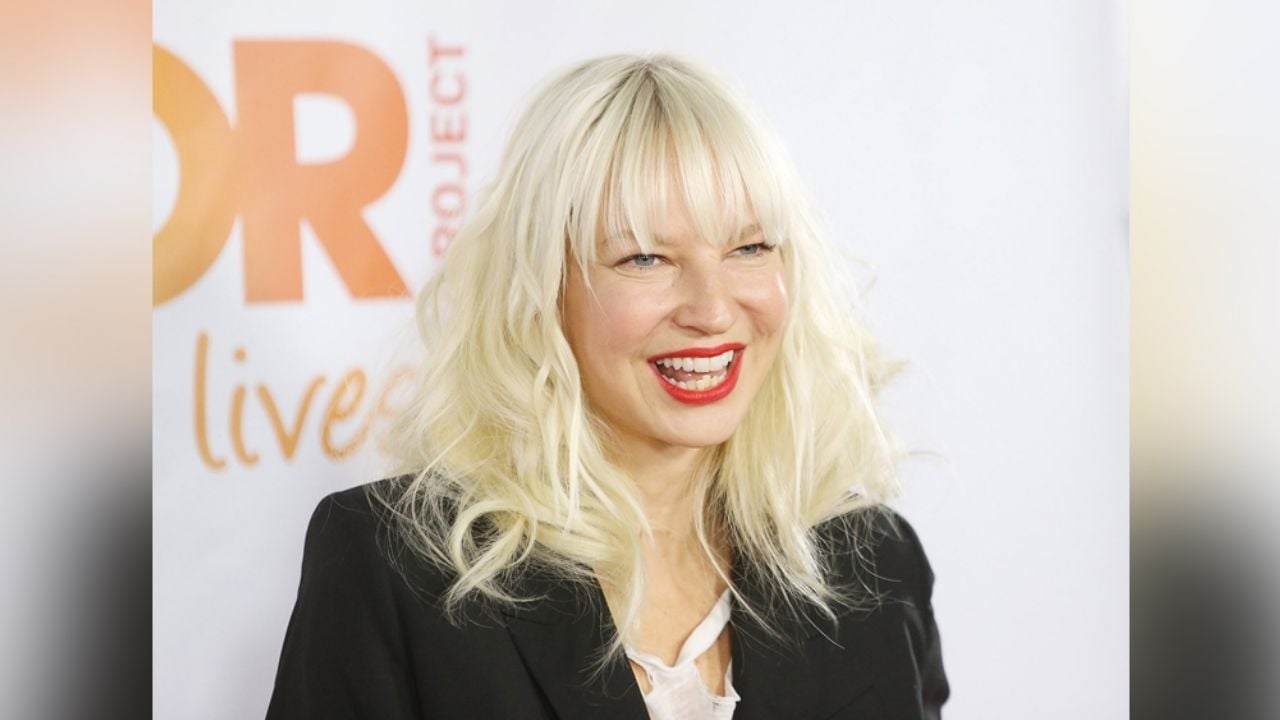 Bebé en la música: Sia sorprende al anunciar que a sus 44 años es ¡abuela!