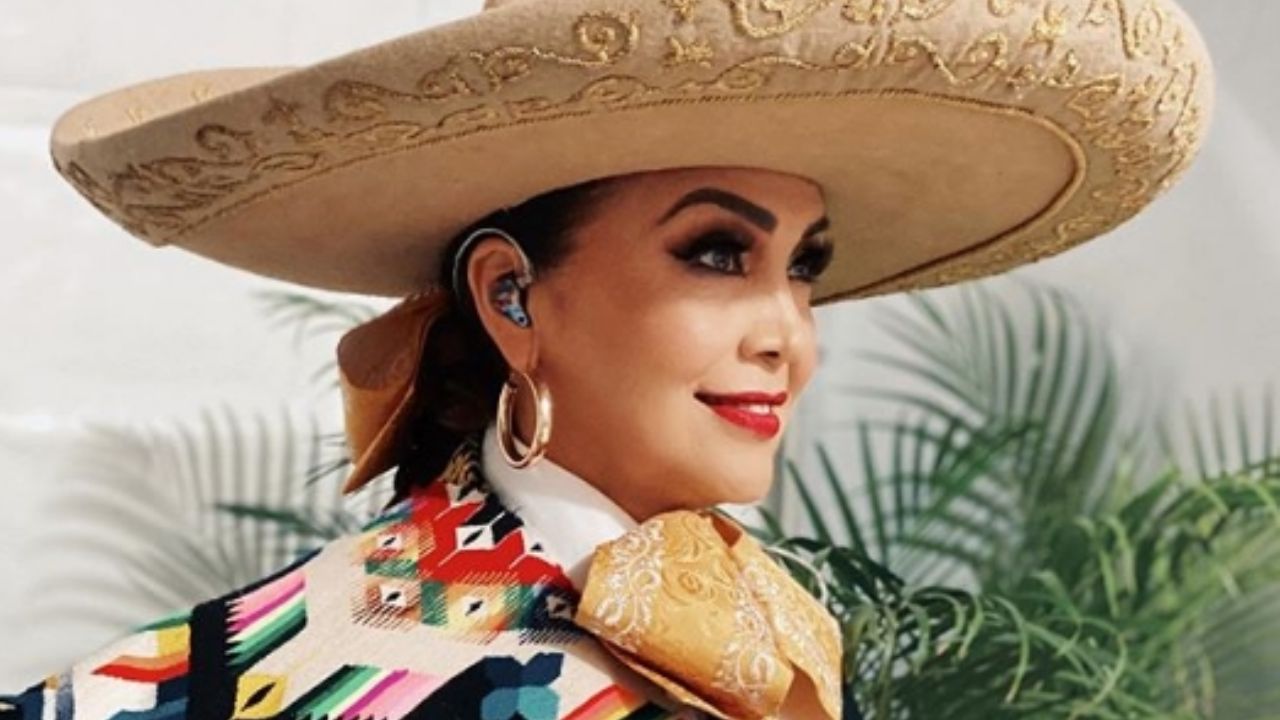 Aida Cuevas responde a burlas e “imprudencia” de su hermano: “La ropa sucia se lava en casa”