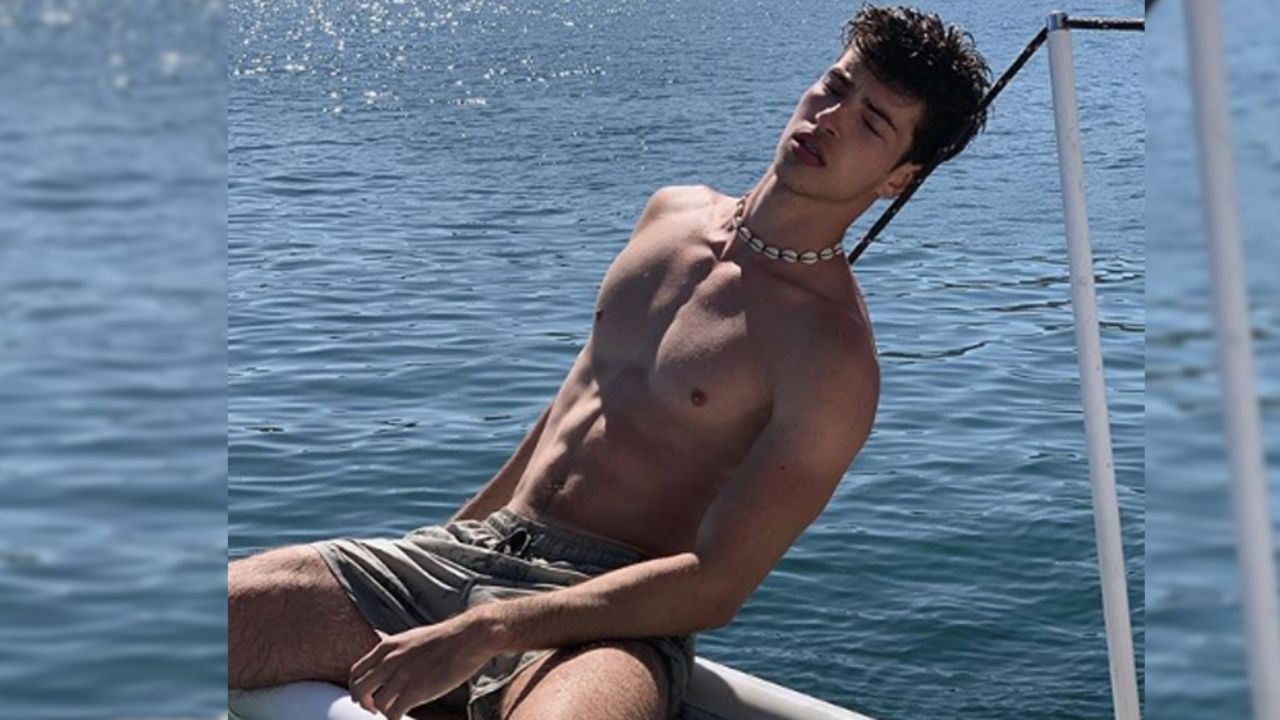 Manu Ríos de la serie ‘Élite’ derritie a sus fans de Instagram con su abdomen de acero