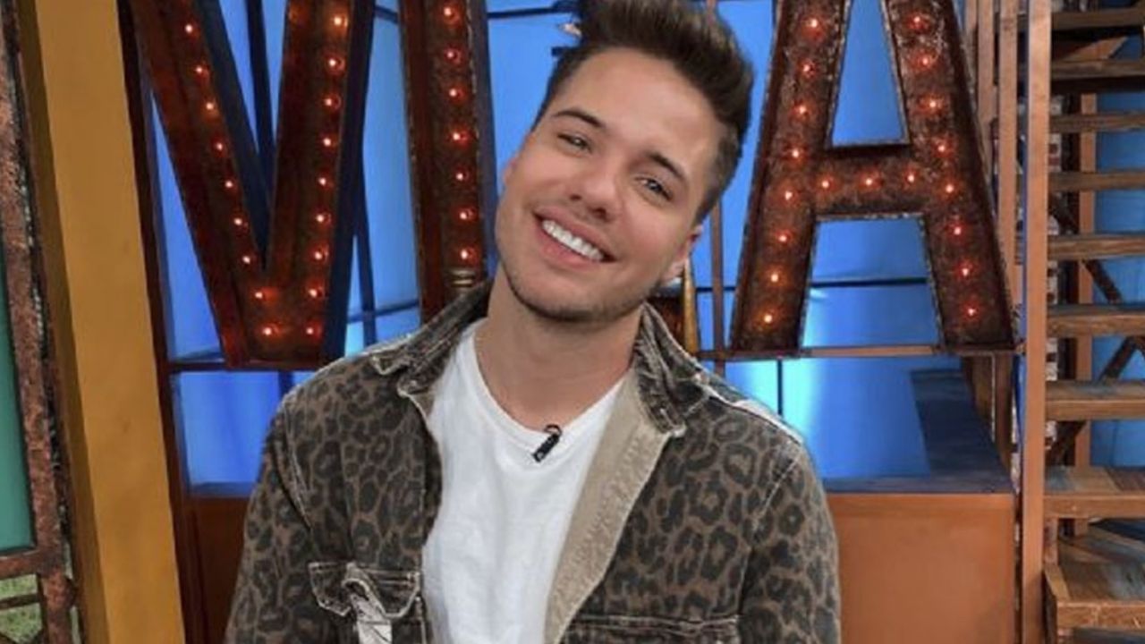 ¿Malagradecido? Conductor de ‘VLA’ estalla contra TV Azteca: “No me pagan lo suficiente”