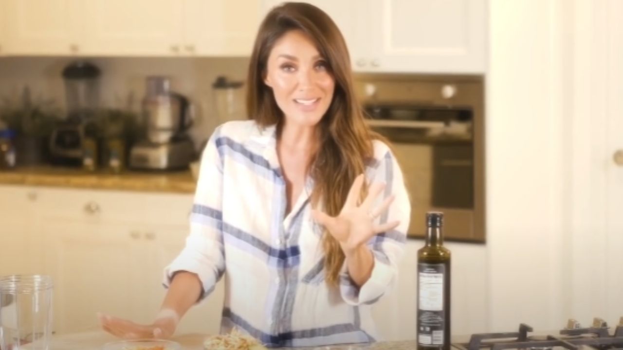 Anahí y la nueva receta con la que salvaría su reputación tras las virales enfrijoladas