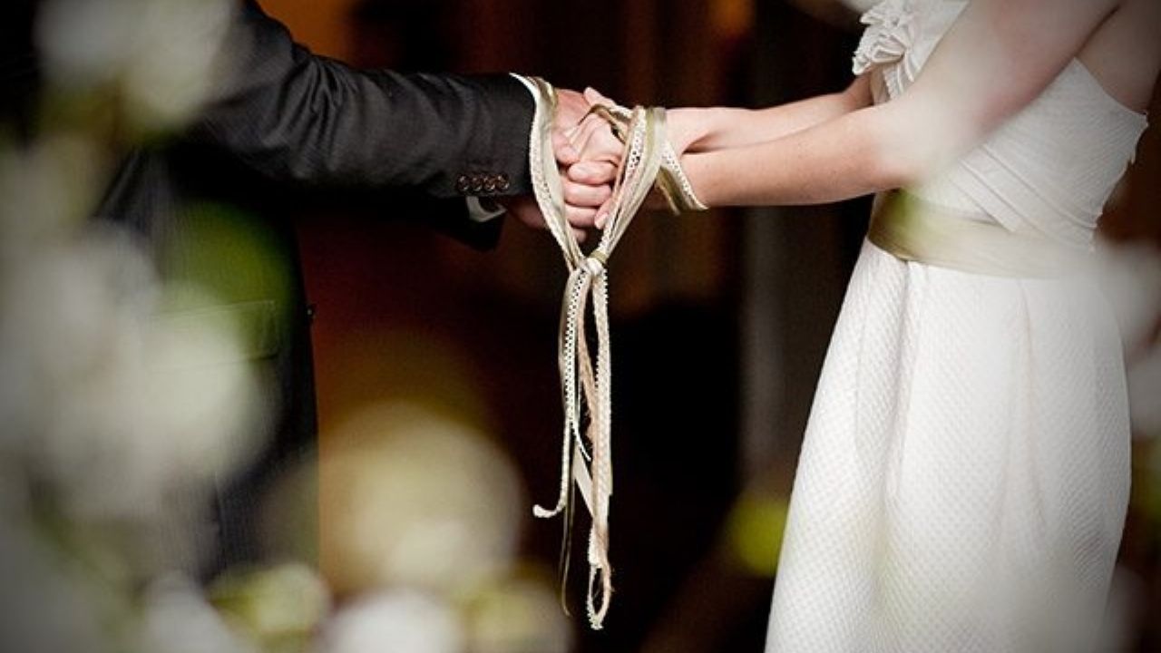 Hombre muere dos días después de su boda en la India; 113 invitados tienen Covid-19