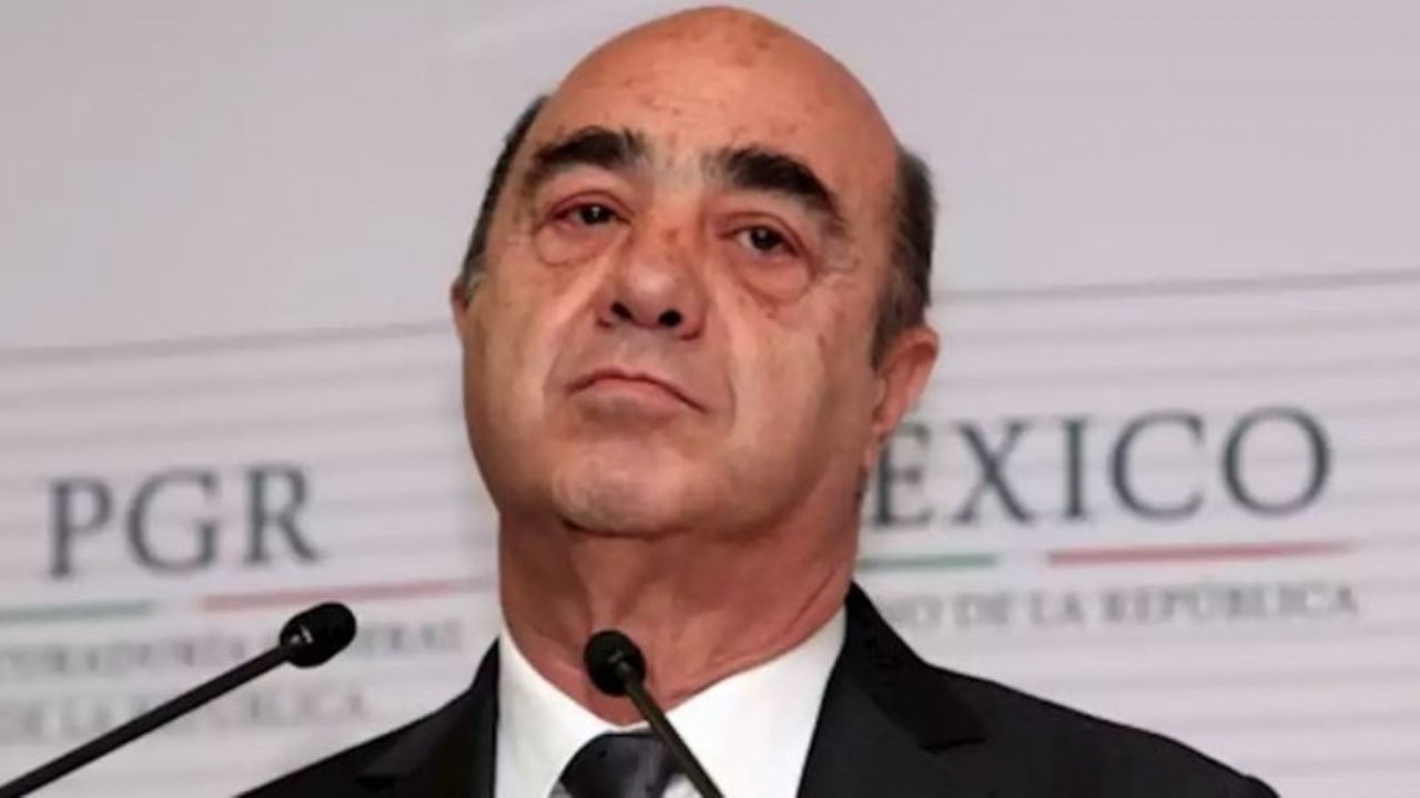 UIF prepara denuncias en contra de Murrillo Karam, expreocurador general