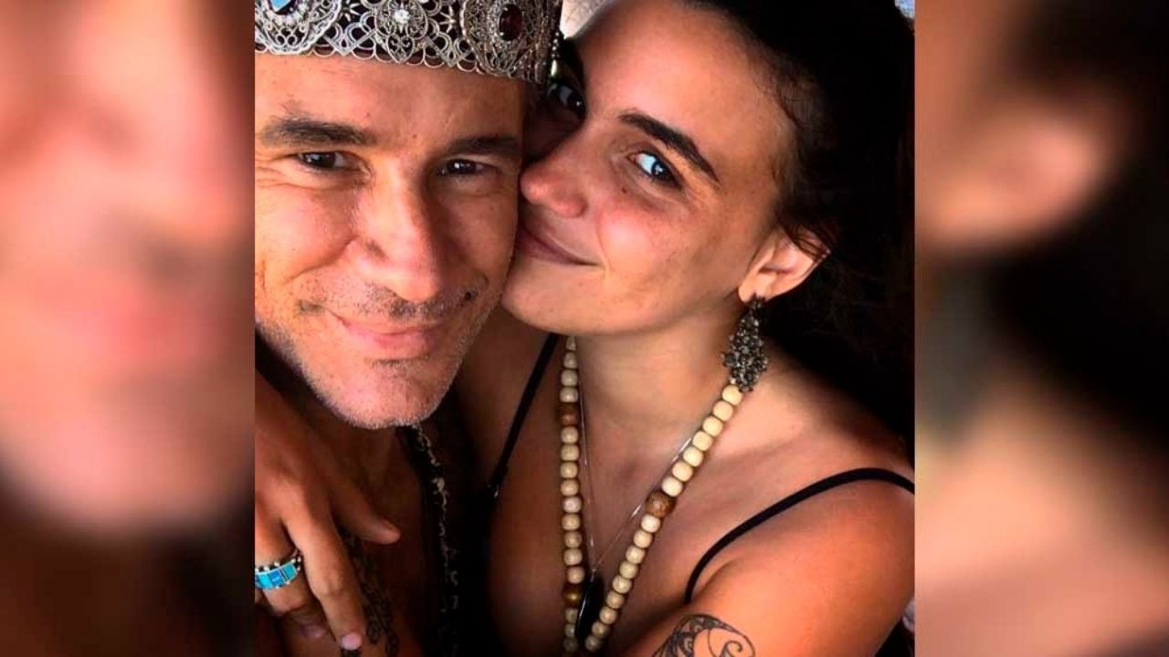 Galán de Televisa habla en ‘VLA’ de su futura boda ¡con novia 30 años menor!