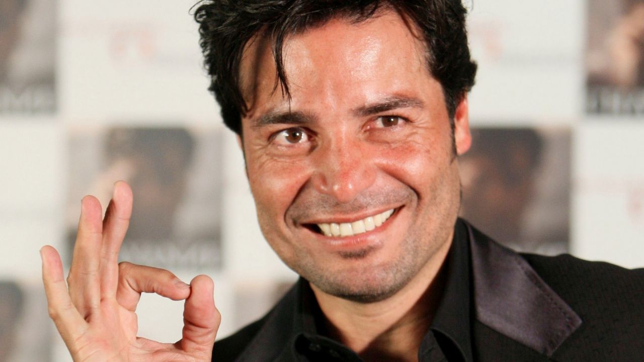 “¿Qué les dan de comer?”: Chayanne y su hijo calientan las redes con sus ‘six packs’
