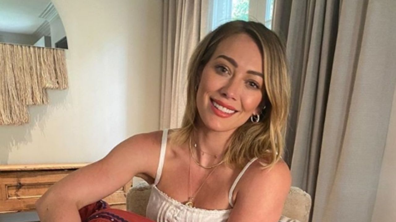 Hilary Duff ‘estalla’ y exhibe concurrida fiesta en plena crisis sanitaria: “Estúpidos”