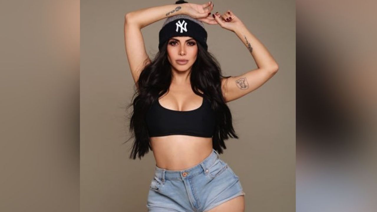 “Ojazos”: Jimena Sánchez arranca suspiros al posar con una descubierta blusa